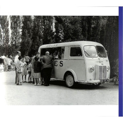 Le Peugeot J7 ET J9 de mon père
